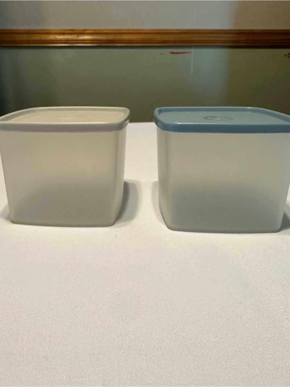 Vintage Tupperware set of 2 containers one with silver lid and one with blue